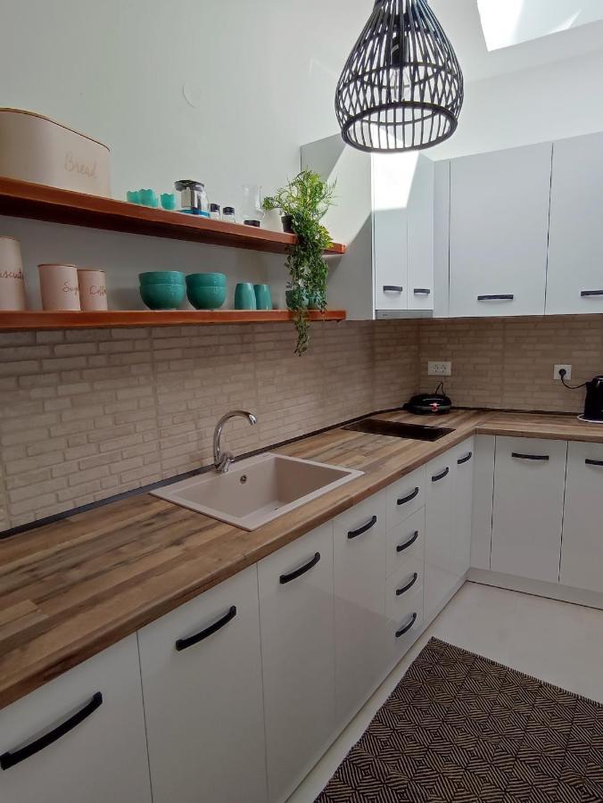 Kalokairini Avra Apartment *