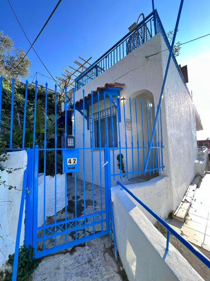 Sky With Great Location Wonderful Acropolis View In Neos Kosmos Guest house Athens