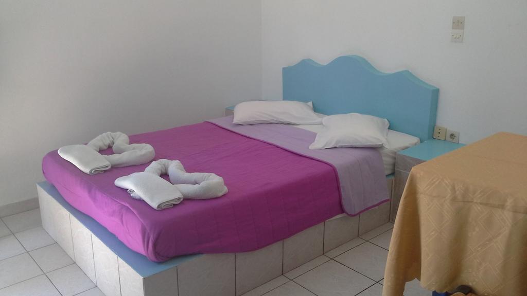 Studios Apartments Perivolos 3* Perivolos (Santorini)