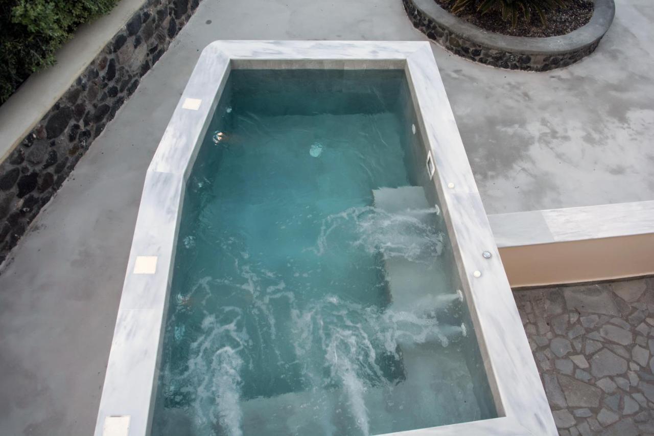Karpimo Vineyard With Heated Pool