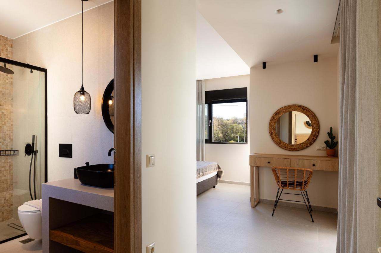 Apartment Isla Luxury - Private Hot Tub - 100m From Rethymno (Crete)