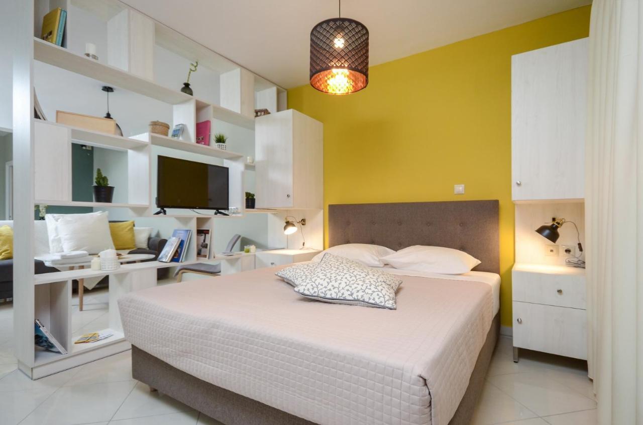 Boutique In * Athens