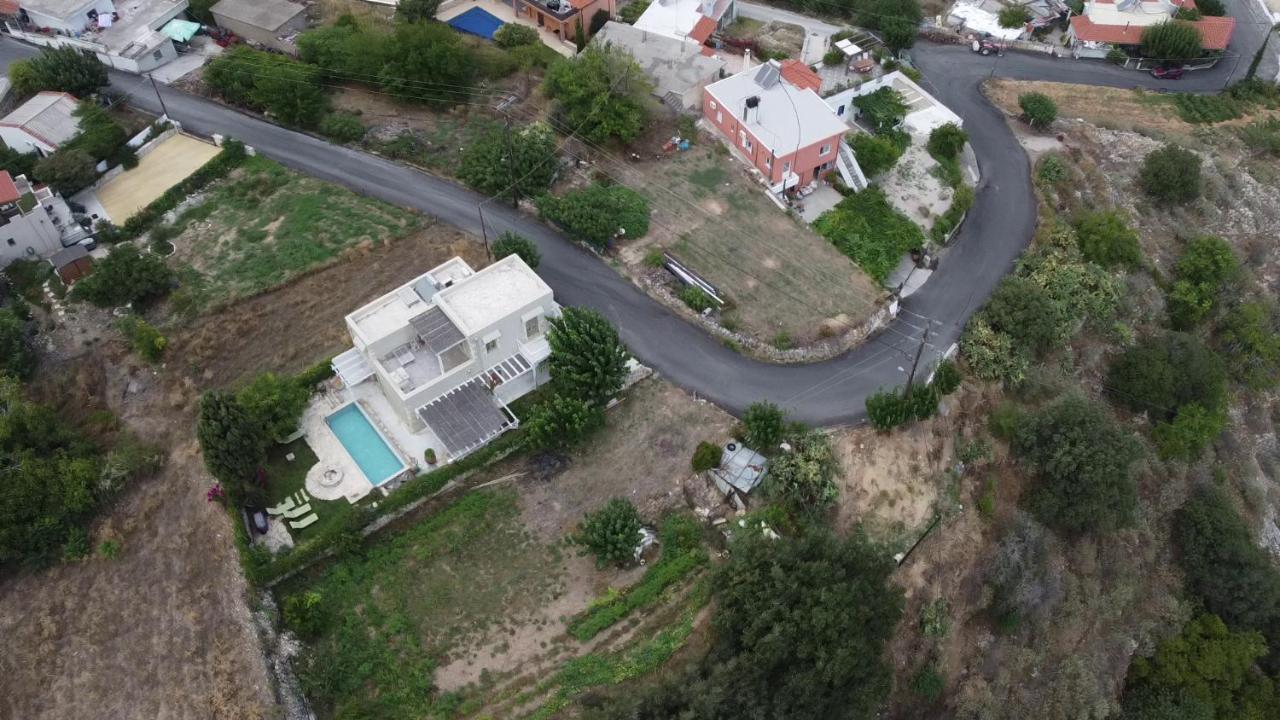 Villa Traditional Stonebuilt Leonanto, Only 5 Km From A Sandy *