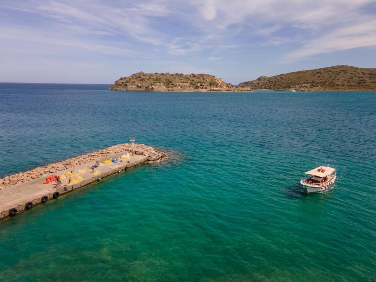 Island View House *