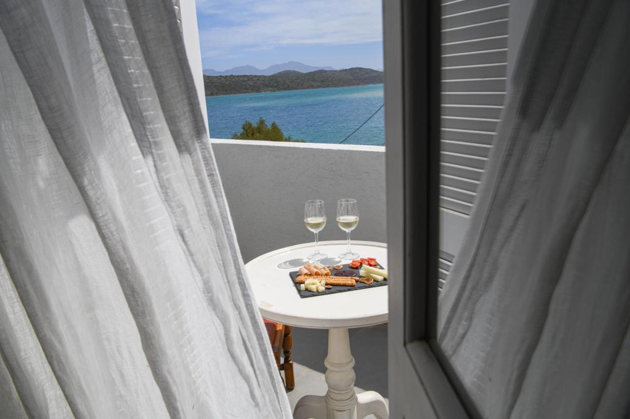 Island View House *