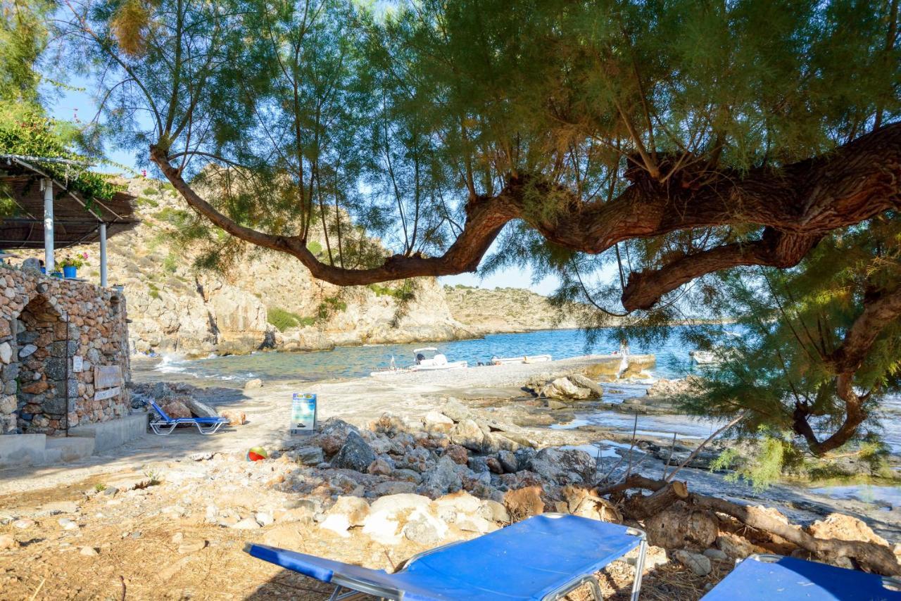 Taverna Akrogiali Loutro