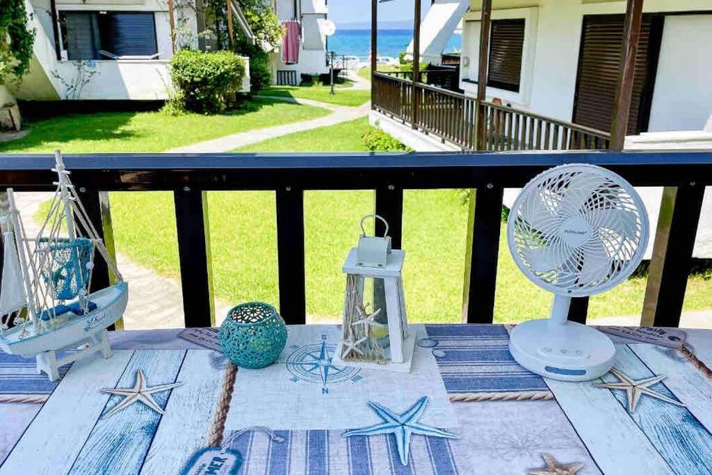 Apartment With Sea View In Pefkohori. *