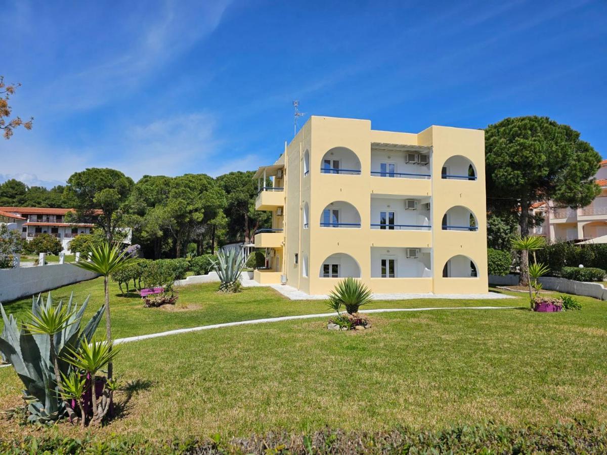 Aparthotel Maistrali Koukounaries