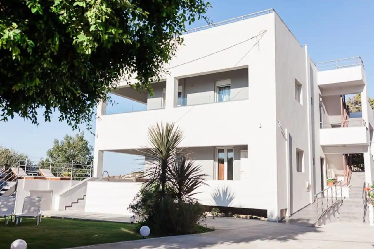 Stelianas House Floor With Private Jacuzzi Apartment