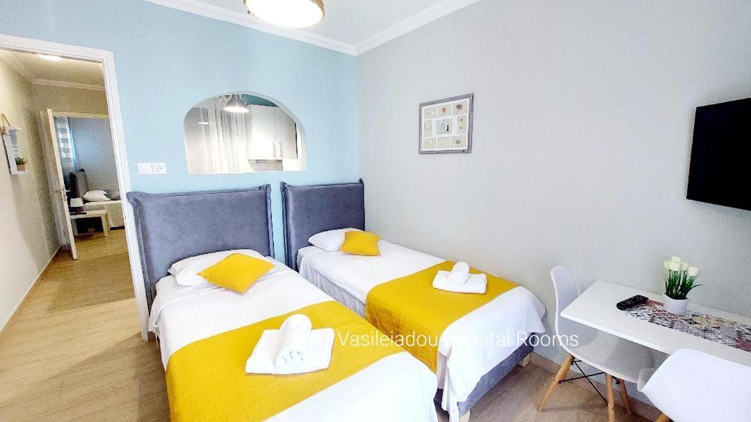 Vasileiadou Coastal Apartment *