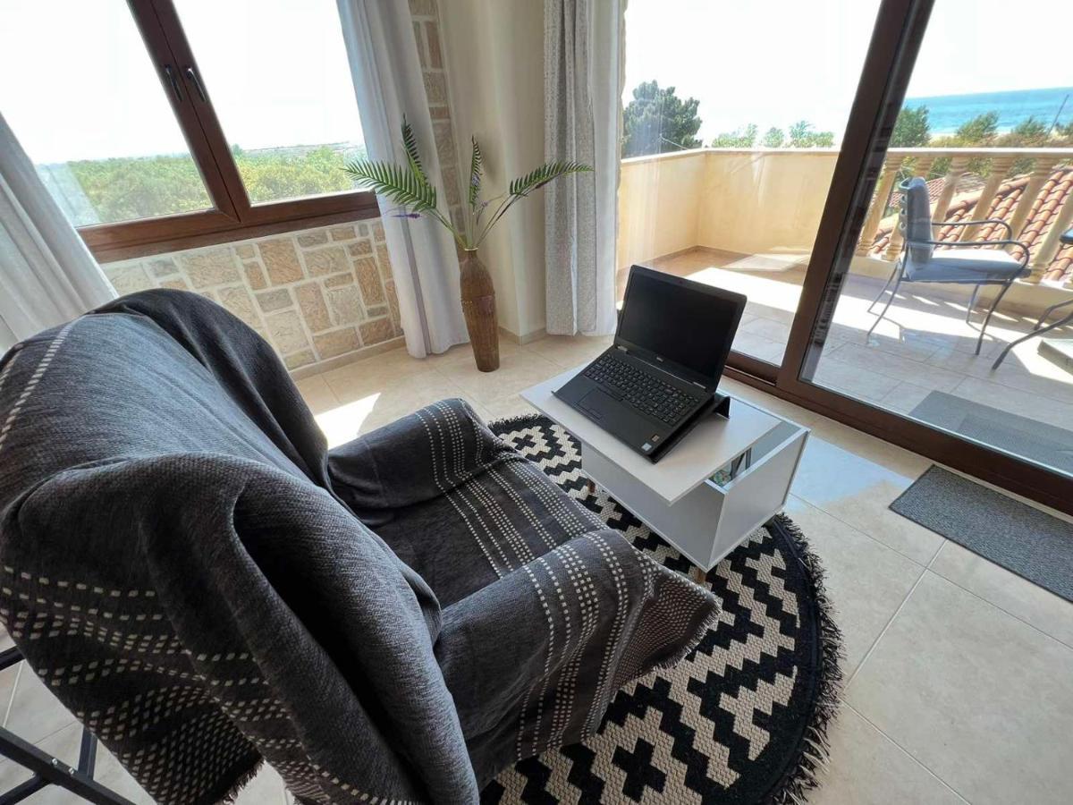 Villa Heraklia Sea View Jacuzzi *