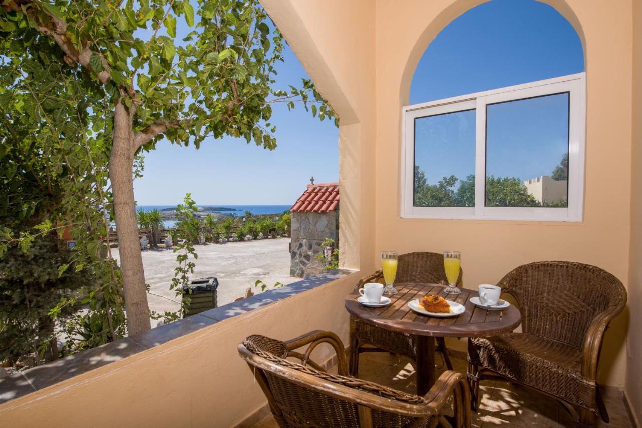 Village Hotel *