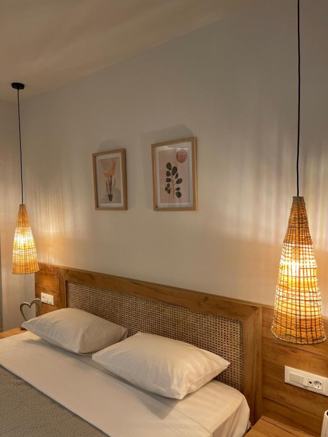 Sunbeam Hotel *