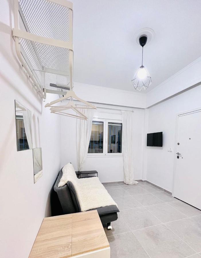 Guest house Sky With Great Location Wonderful Acropolis View In Neos Kosmos *