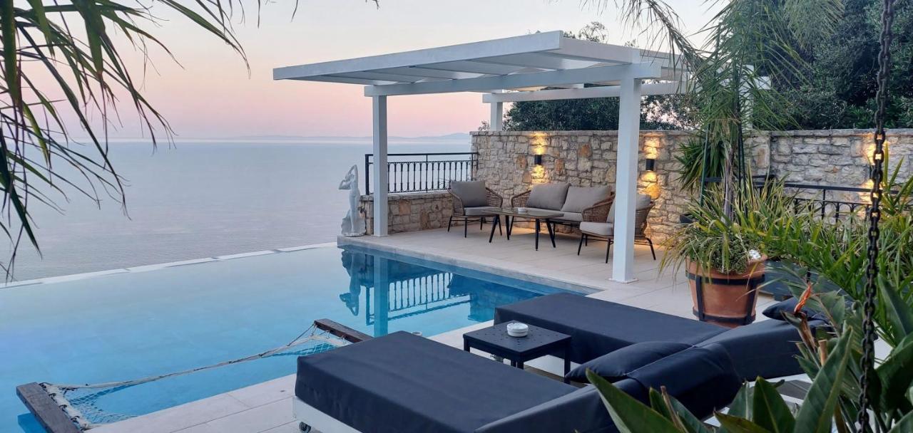 Aquamarine Villa Agni