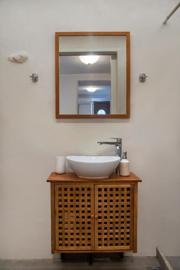 Feneri 3 -cozy Rustic 20' From Apartment *