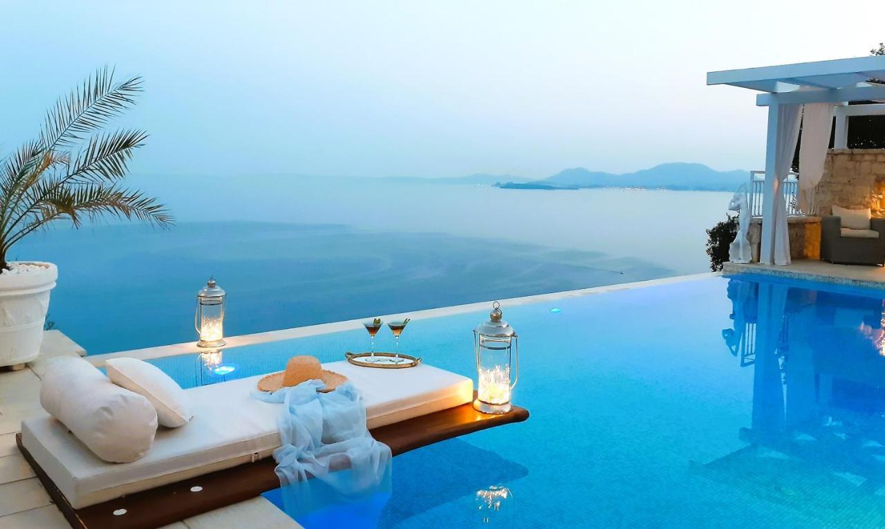 Aquamarine Villa Agni