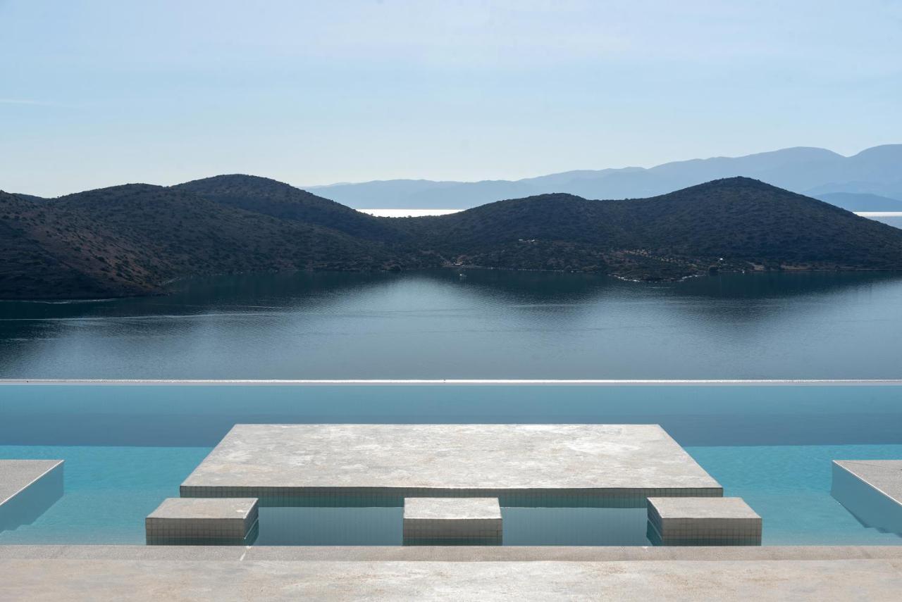 New Serenity Art Villa