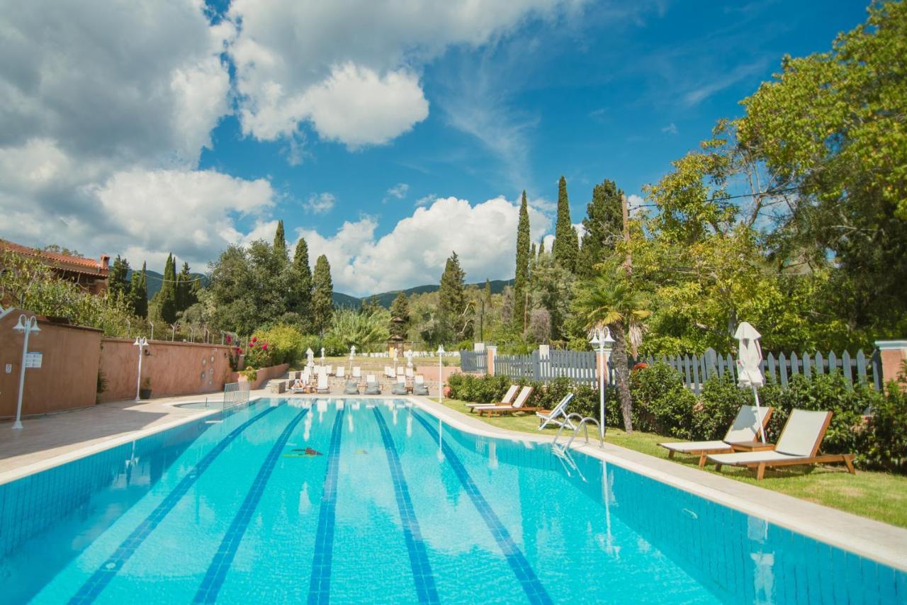 Dominoes Corfu Aparthotel