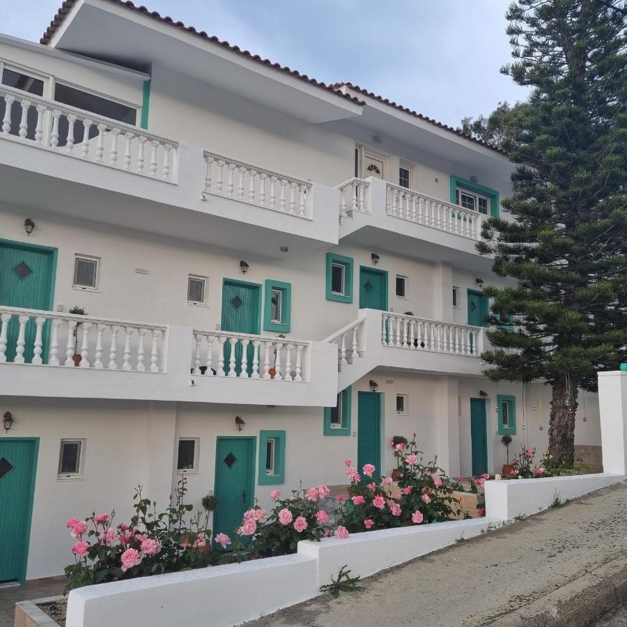 Apartment Arocaria In With Garden , Mountain And Sea View