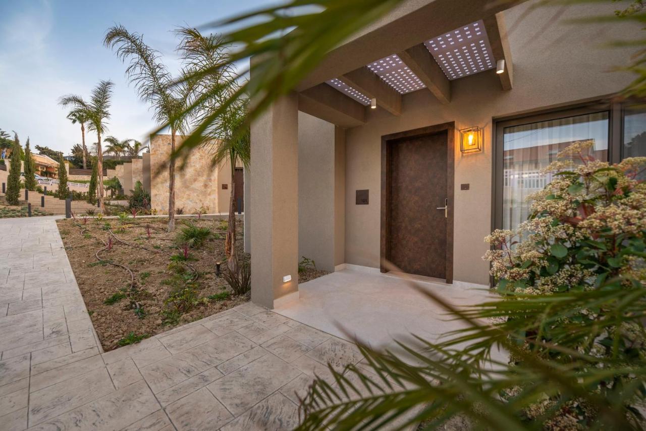 Maravilla Luxury Living