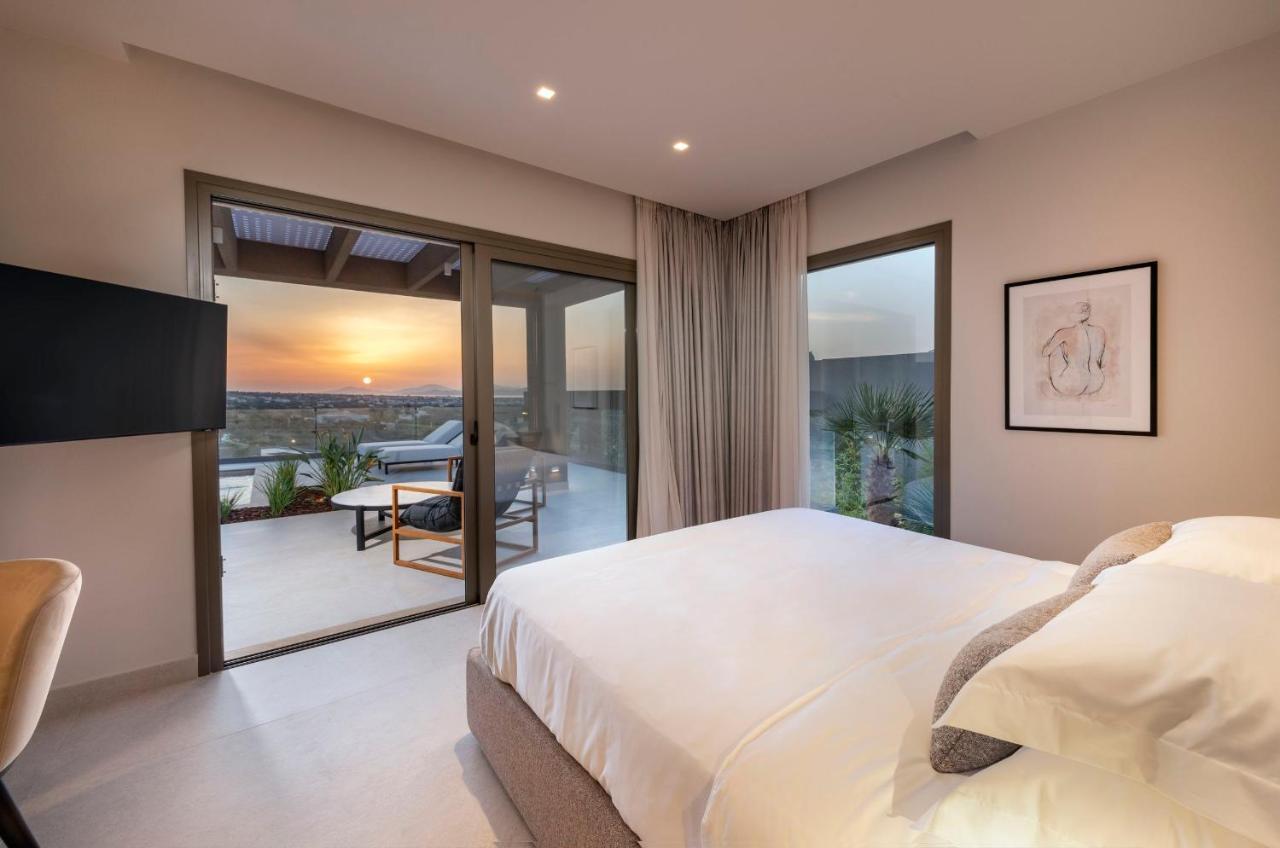 Maravilla Luxury Living