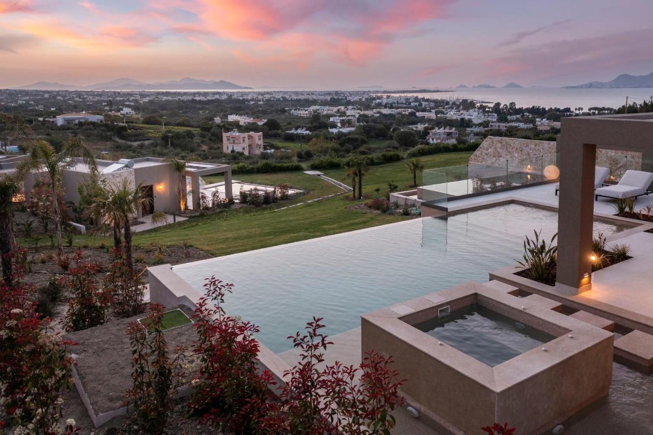 Maravilla Luxury Living