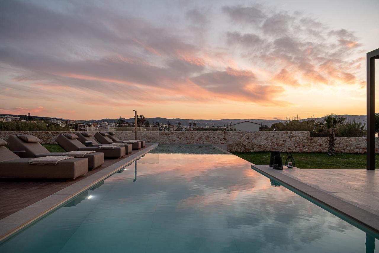 Villa Pnoe - Seafront Experience