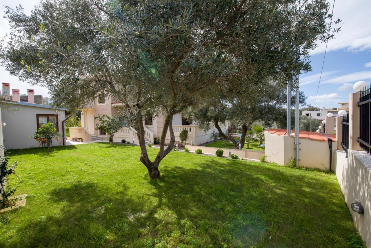 Apartment With Private Pool Near To The Sea Daratsos