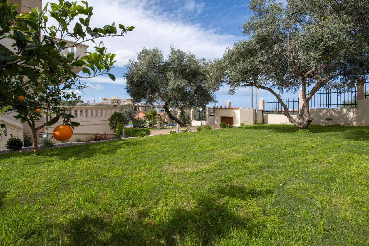 Apartment With Private Pool Near To The Sea