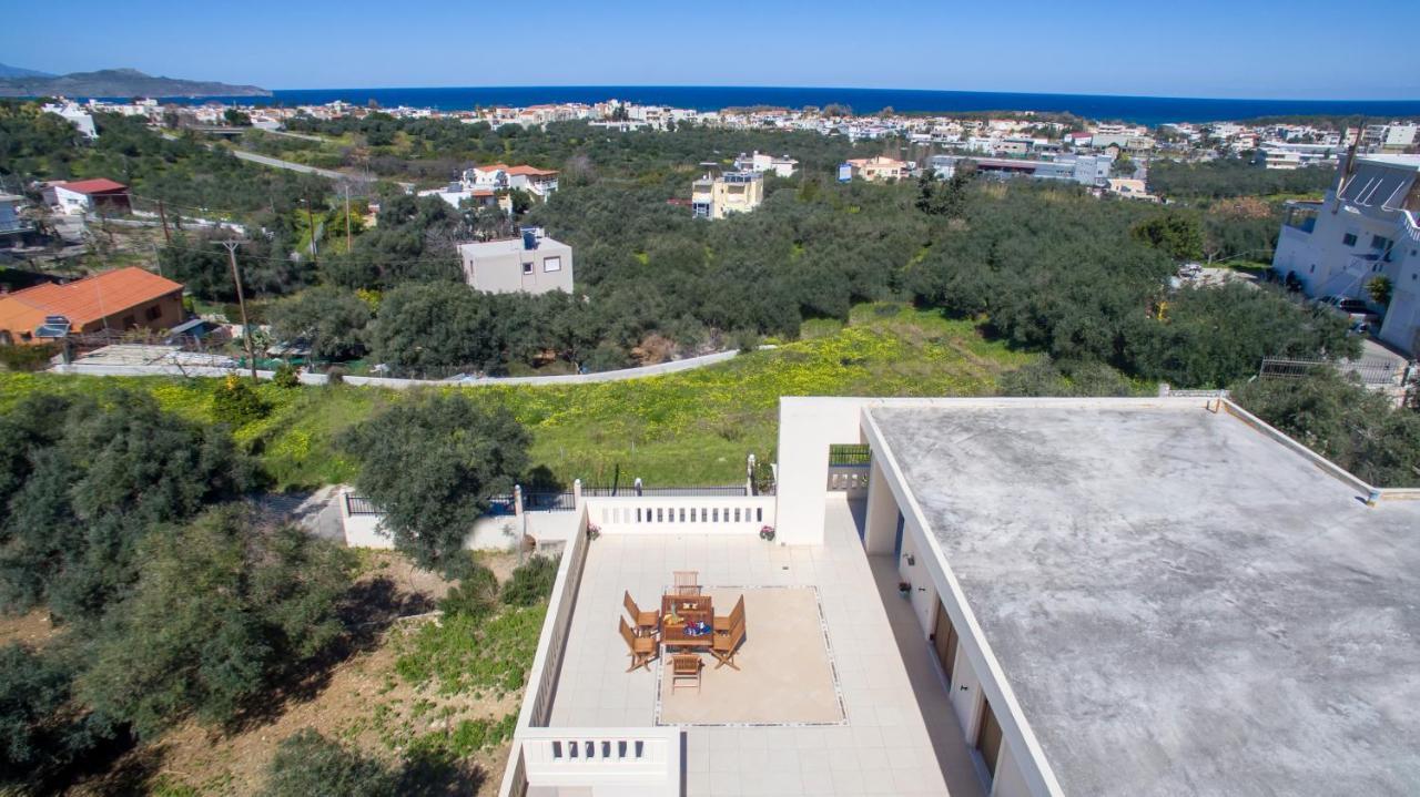Apartment With Private Pool Near To The Sea *