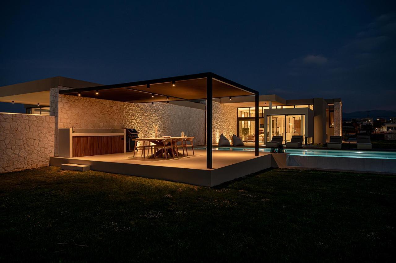 Villa Pnoe - Seafront Experience *