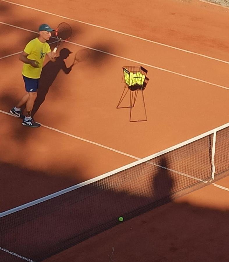 White Tennis & * Pefkochori