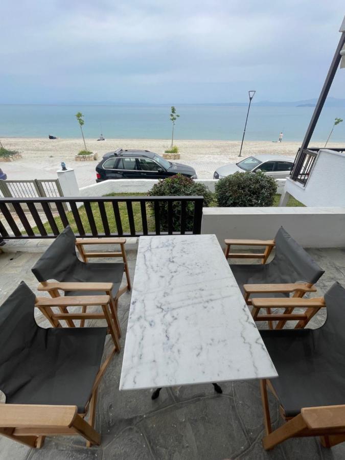 Blueedge Beachfront Apartment Pefkochori * Pefkochori