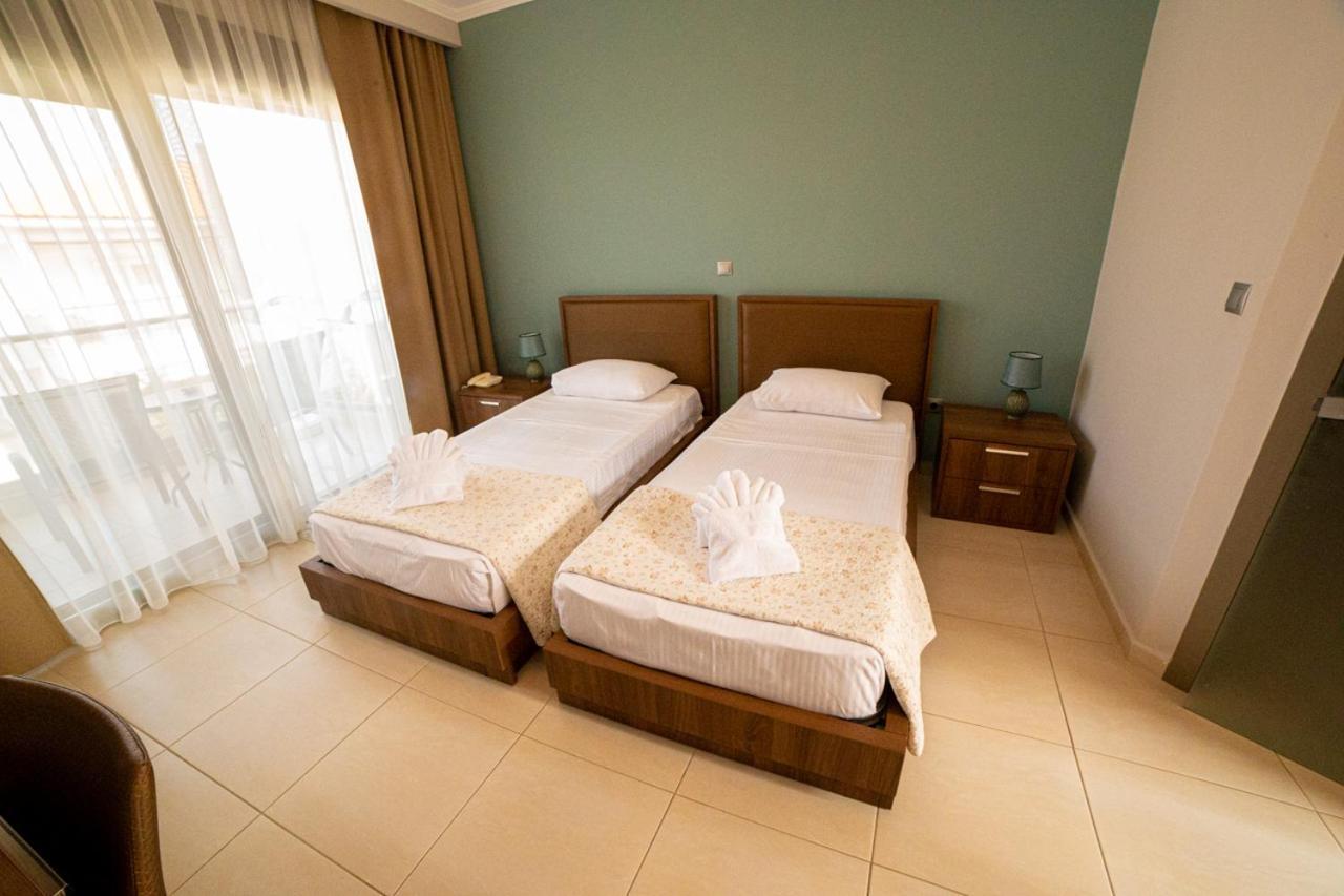 Vellum Luxury Living Hotel 2*