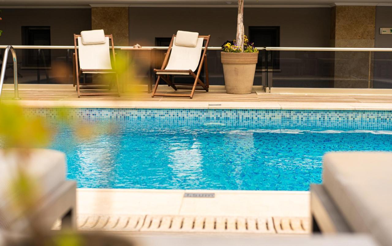 Vellum Luxury Living Hotel 2*
