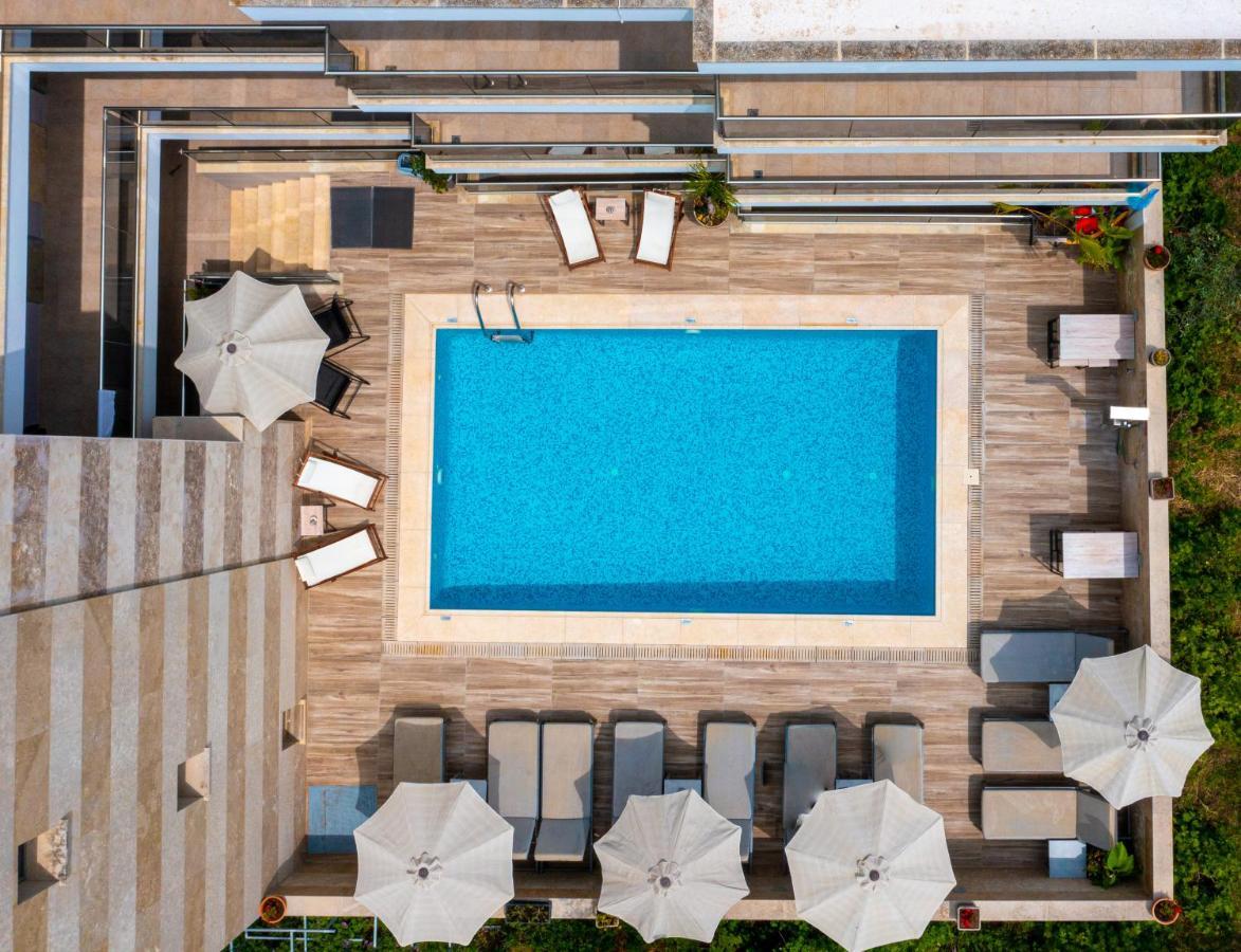 Hotel Vellum Luxury Living 2*