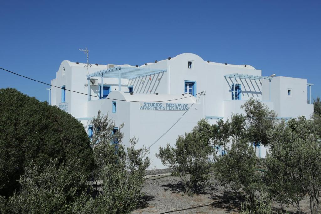 Studios Apartments Perivolos 3* Perivolos (Santorini)
