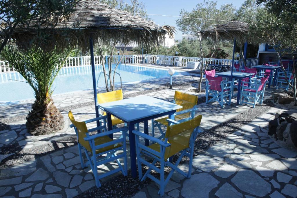 Studios Apartments Perivolos 3* Perivolos (Santorini)