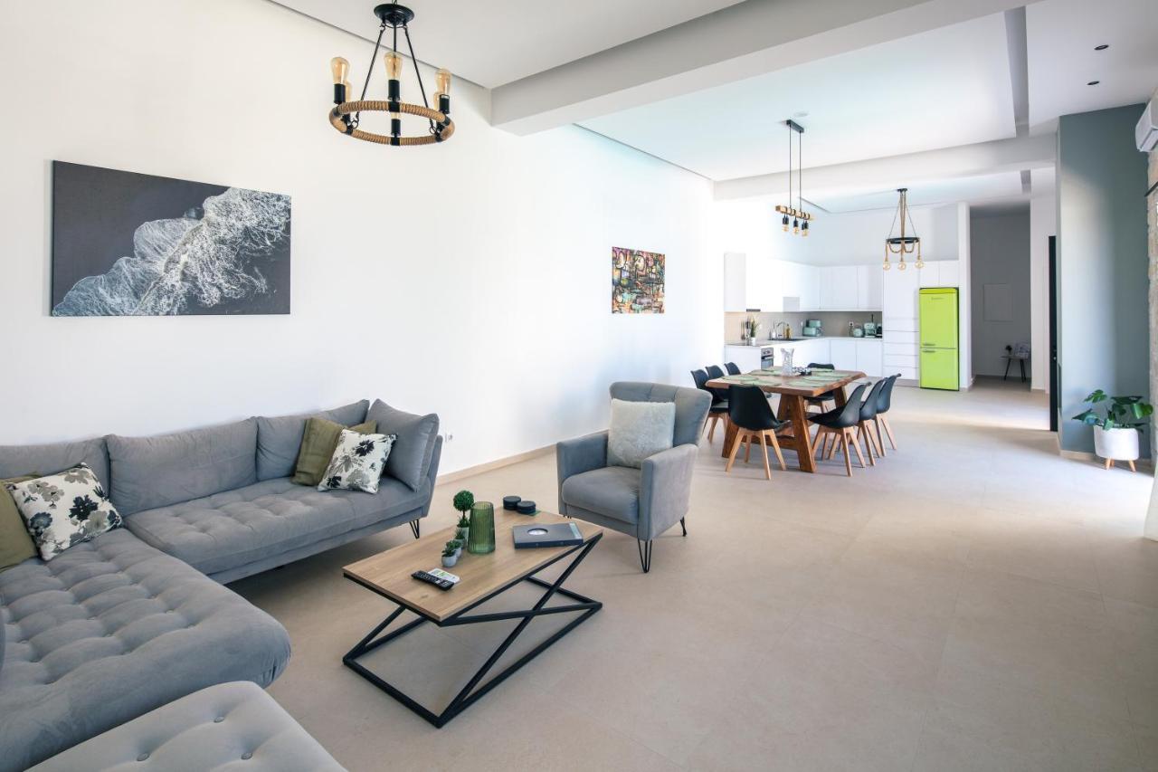 Sorin Villa, Boasting Pool & Heated Whirlpool, By Thinkvilla Villa *