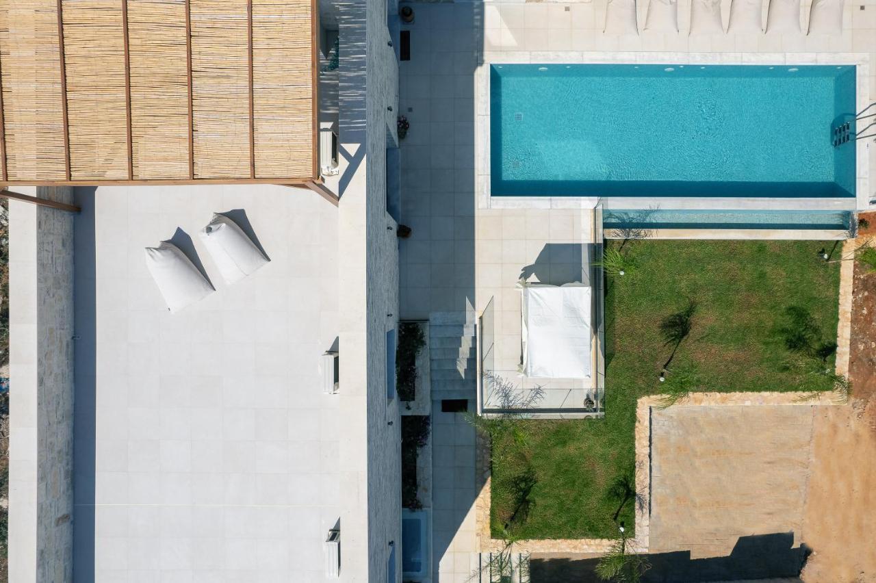 Sorin Villa, Boasting Pool & Heated Whirlpool, By Thinkvilla Villa