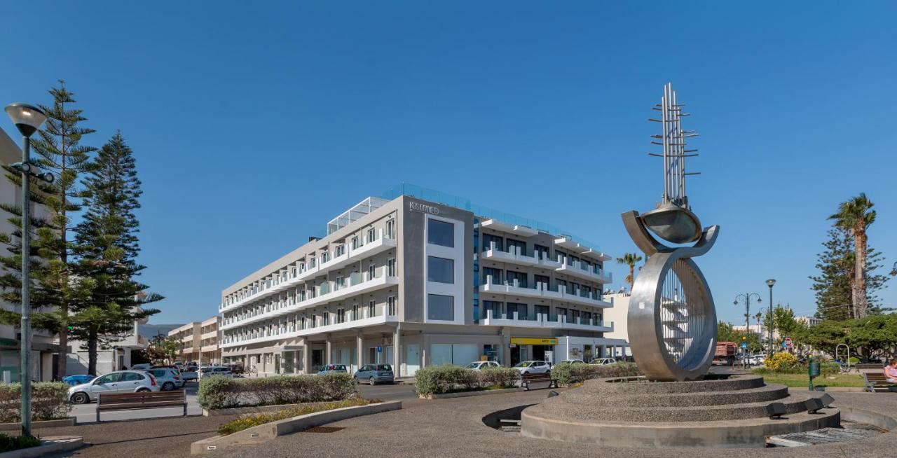 Aparthotel Divine & 4*