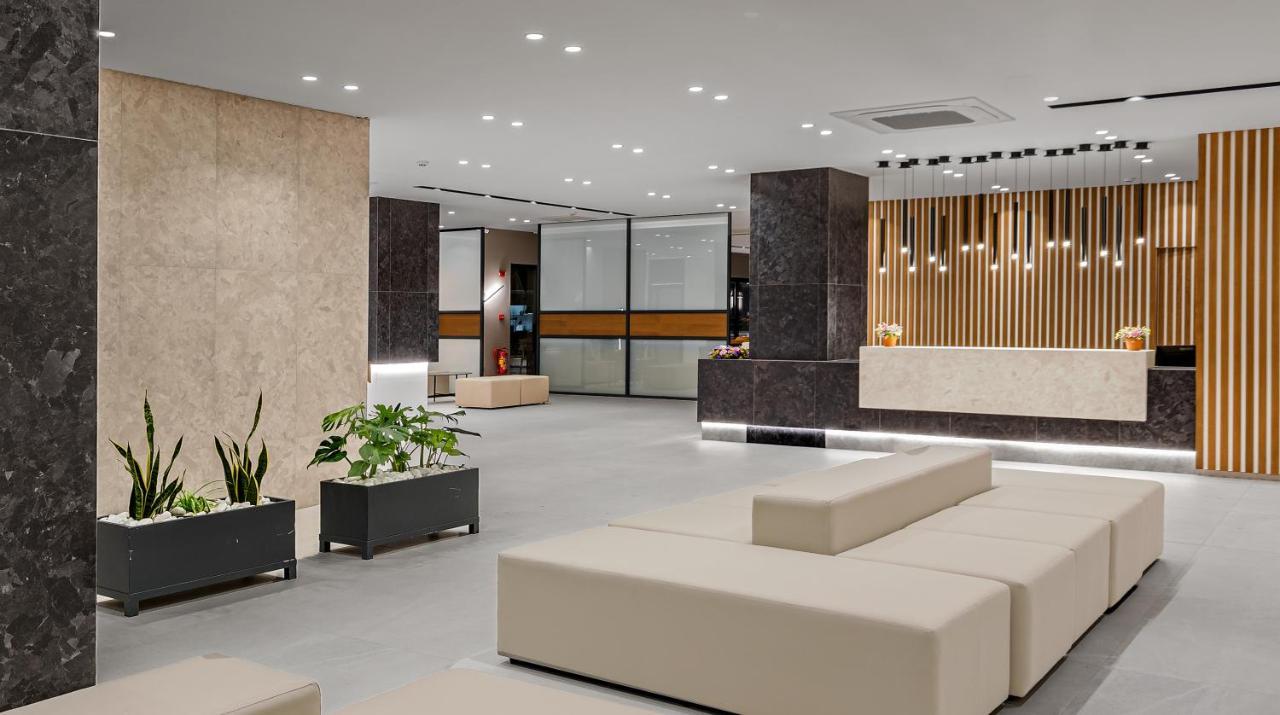 Aparthotel Divine &