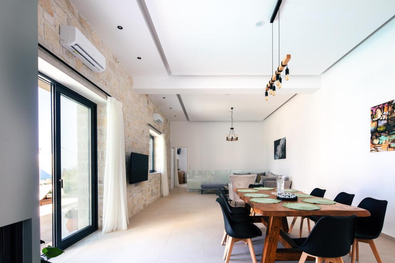 Villa Sorin Villa, Boasting Pool & Heated Whirlpool, By Thinkvilla *