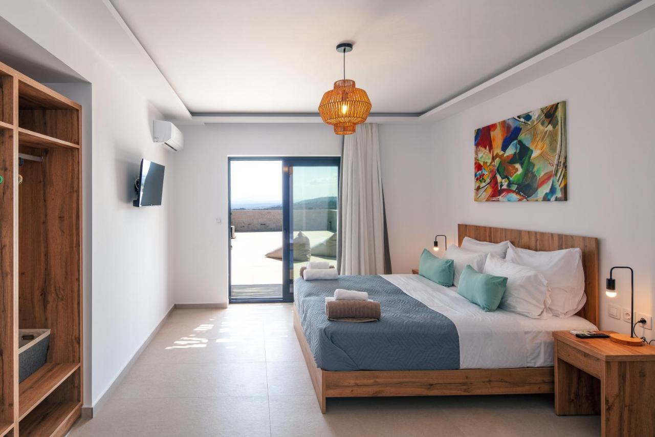 Sorin Villa, Boasting Pool & Heated Whirlpool, By Thinkvilla Atsipopoulo