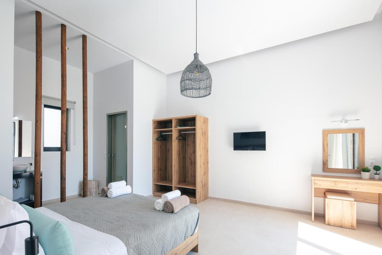 Sorin Villa, Boasting Pool & Heated Whirlpool, By Thinkvilla Villa