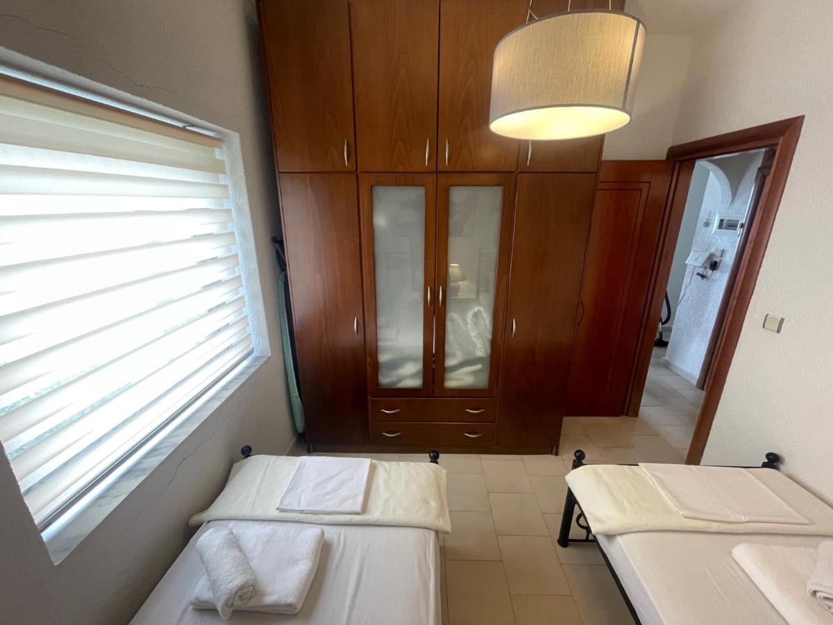 Holiday home Blueedge Beachfront Apartment Pefkochori