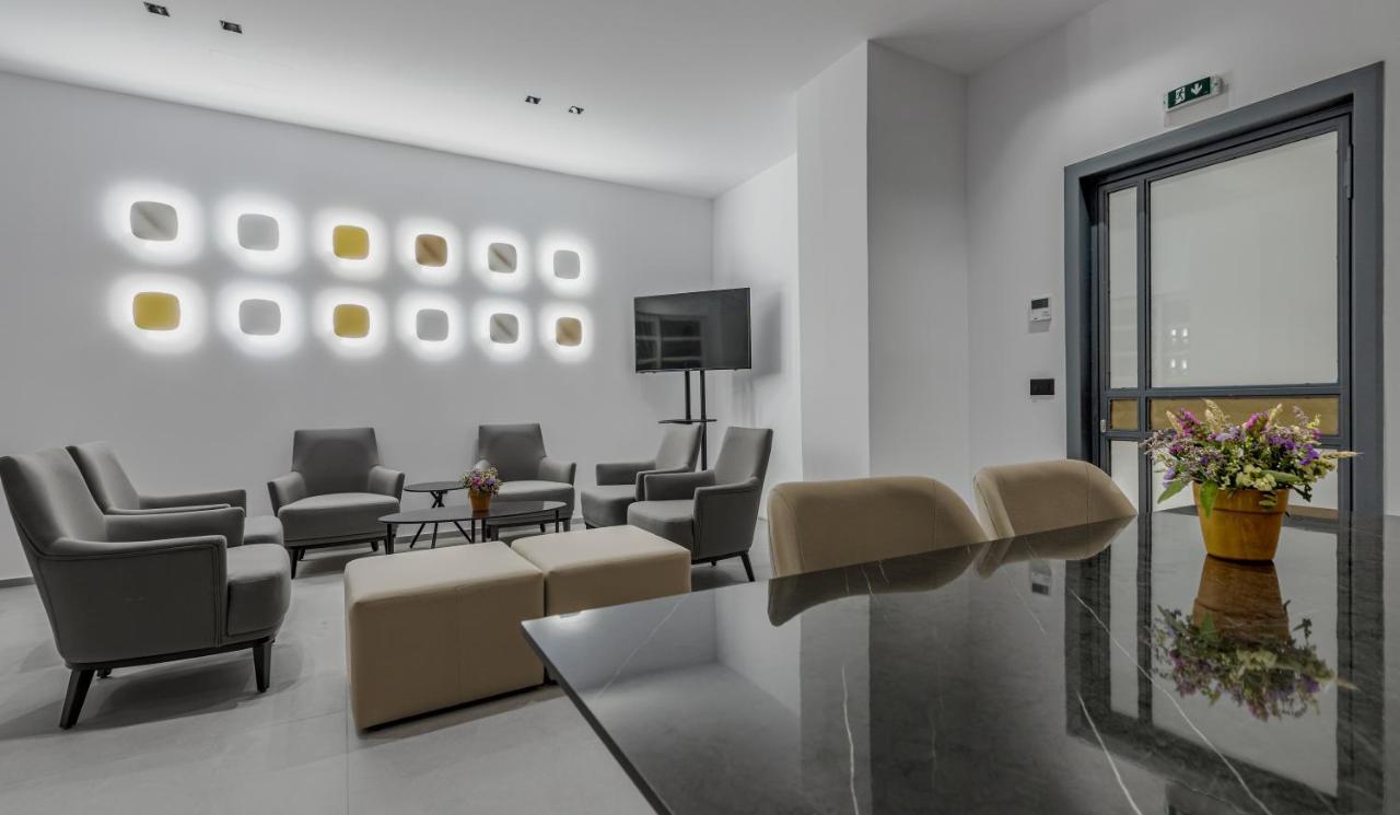 Aparthotel Divine &