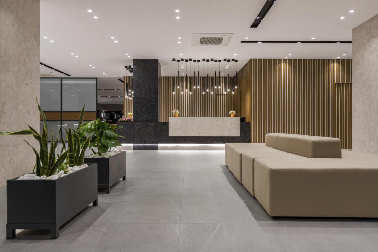 Aparthotel Divine &