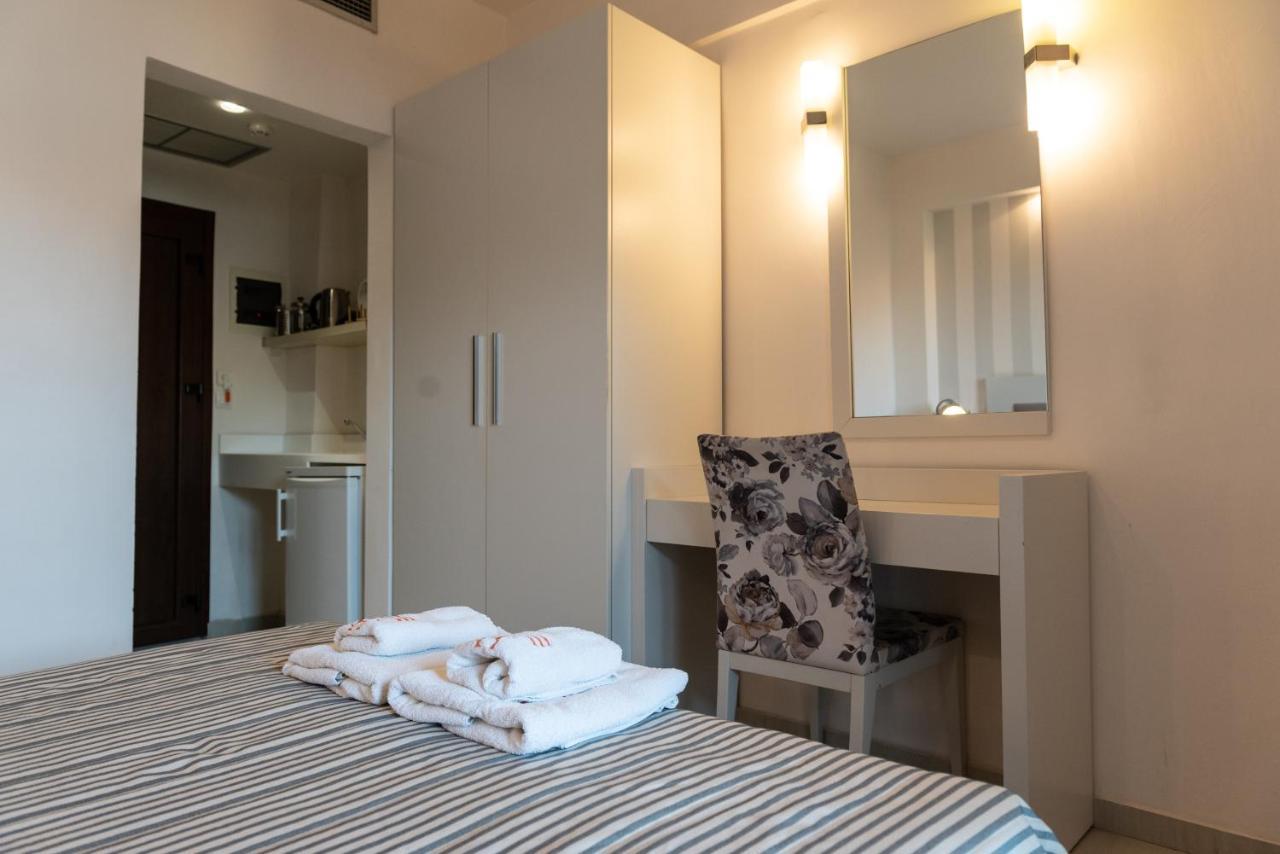 Stamos Hotel 3*